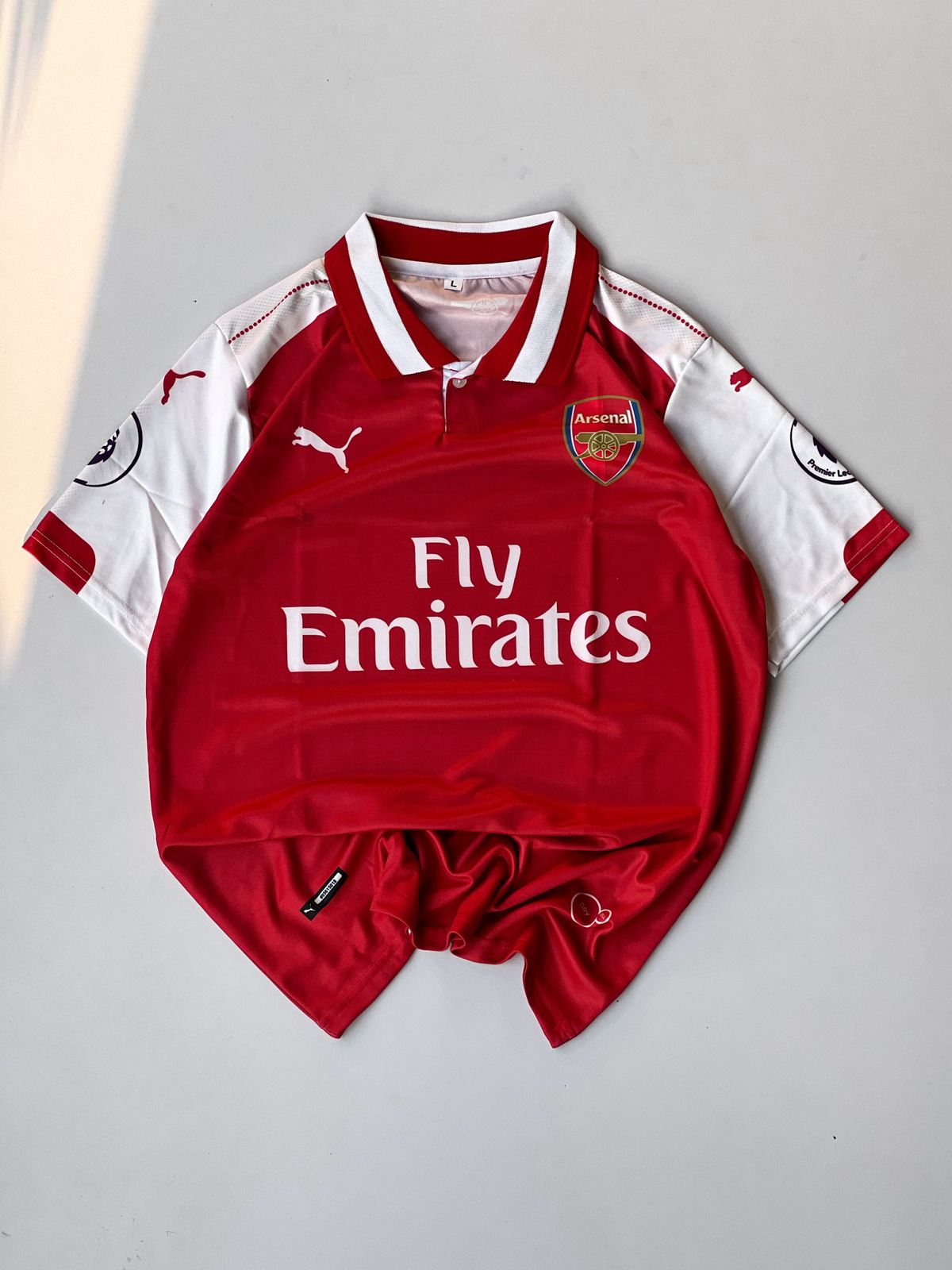 Ozil arsenal home retro jersey